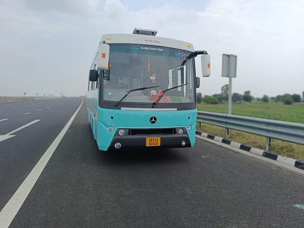 WhatsApp Image 2025-12-04 at 16.06.59_71a54ec2.jpg - Supreme Car Rental